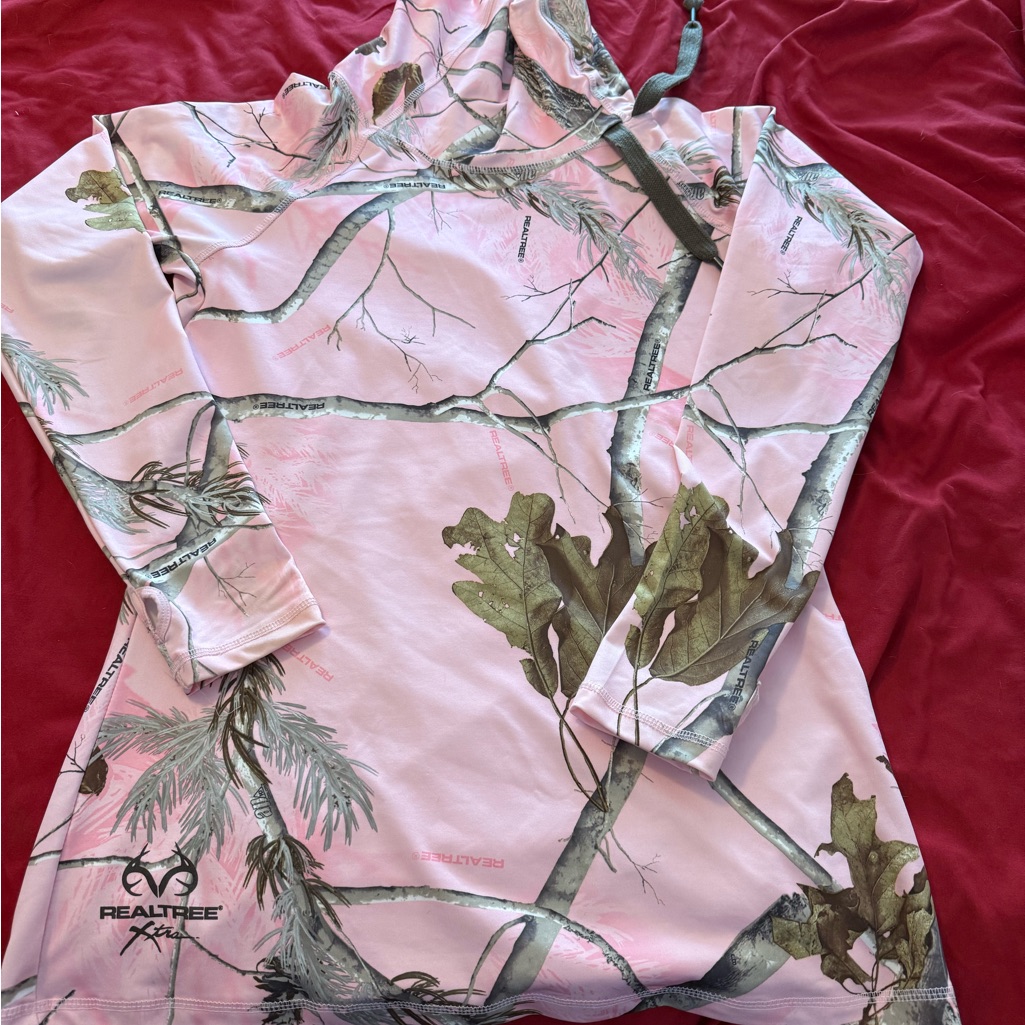 Realtree Women's Light Pink Camo Hoodie